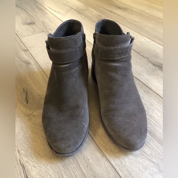 NATURALIZER Drewe Suede Buckle Bootie - Size 9 - Picture 4 of 11